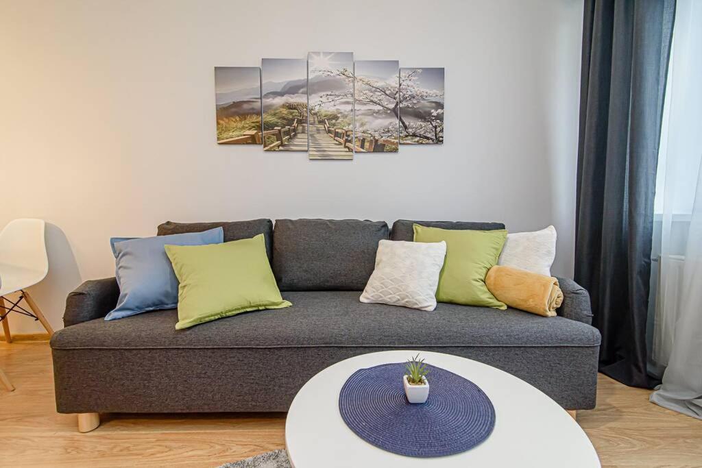Bright Apartment,For 1-4,Near Old Town 빌뉴스 외부 사진