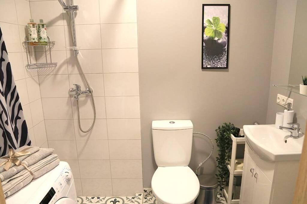 Bright Apartment,For 1-4,Near Old Town 빌뉴스 외부 사진